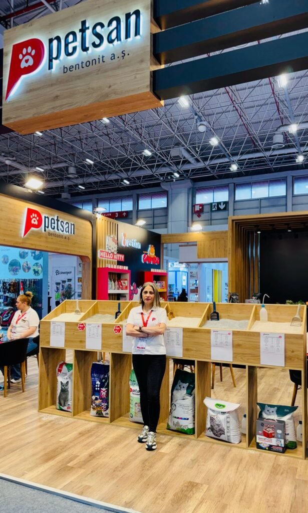 Western Europe Retail Top 15 2025: Wallet-Share Battle & Why Pet Care Is Now a Strategic Category | GlobalPetIndex