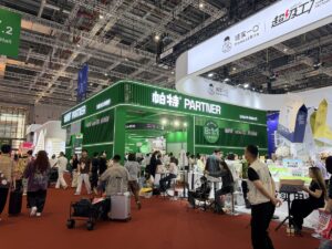 T/CGLA 0005-2026 Sets New pet market china Rules for Dog and Cat Trading in 2026 — pet industry editorial image