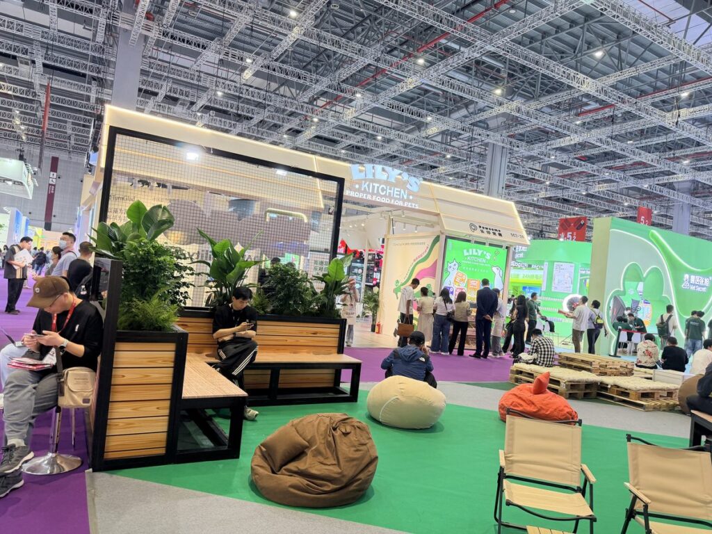 China’s National Day Holiday Turns Pet Sitting Into a Booming Service Market in 2026