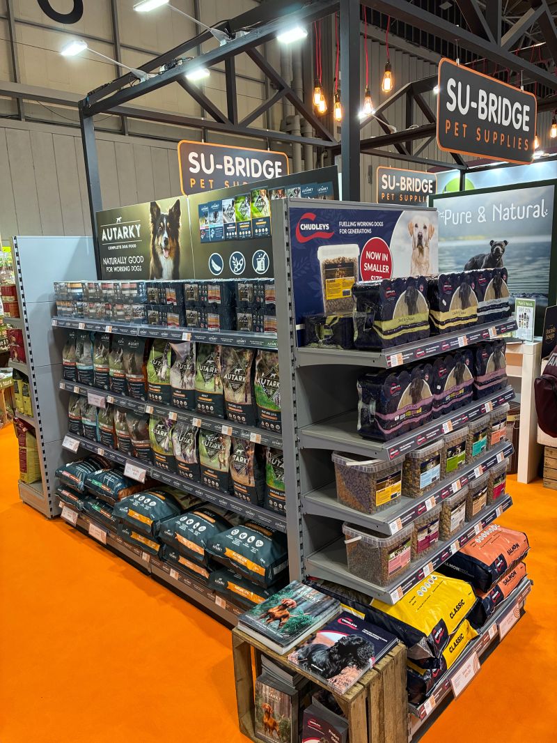 The SU-BRIDGE PET SUPPLIES stand at PATS 2026