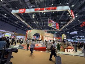 Tianyuan Pet Licenses Portugal and France World Cup Team IP as Dog Clothes Export Orders Surge in Yiwu