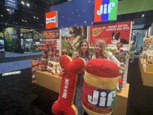 DOJ Sues Darwin's Natural Pet Products Over Eight Years of Salmonella, L — US pet retail market