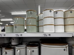 Colorado, Washington, Alabama and Maryland Adopt New Rules on Pet-Store  — pet industry editorial image