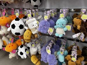 Umios (Japan) acquires 51% of Pet World International Malaysia — pet retail store shelf display